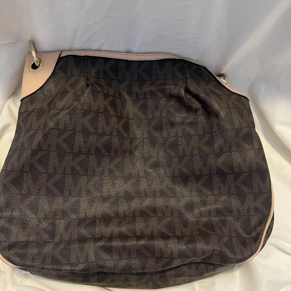 Michael Kors Large Convertible Shoulder Bag - Picture 2 of 9